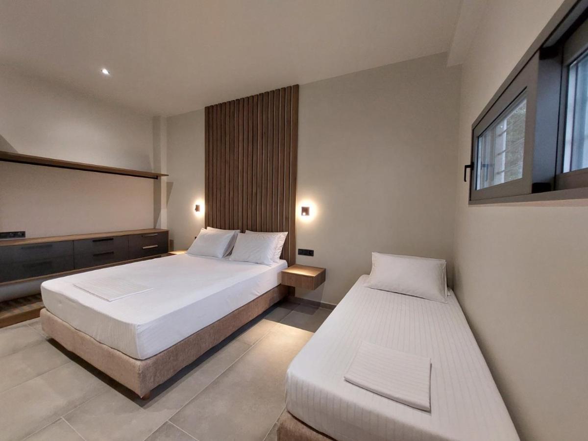 Rea's Luxury Apartment Stoupa