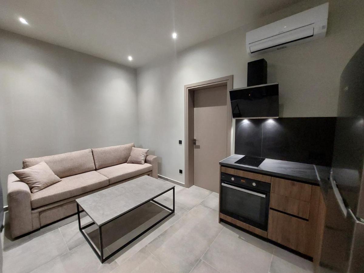 Apartment Rea's Luxury Stoupa