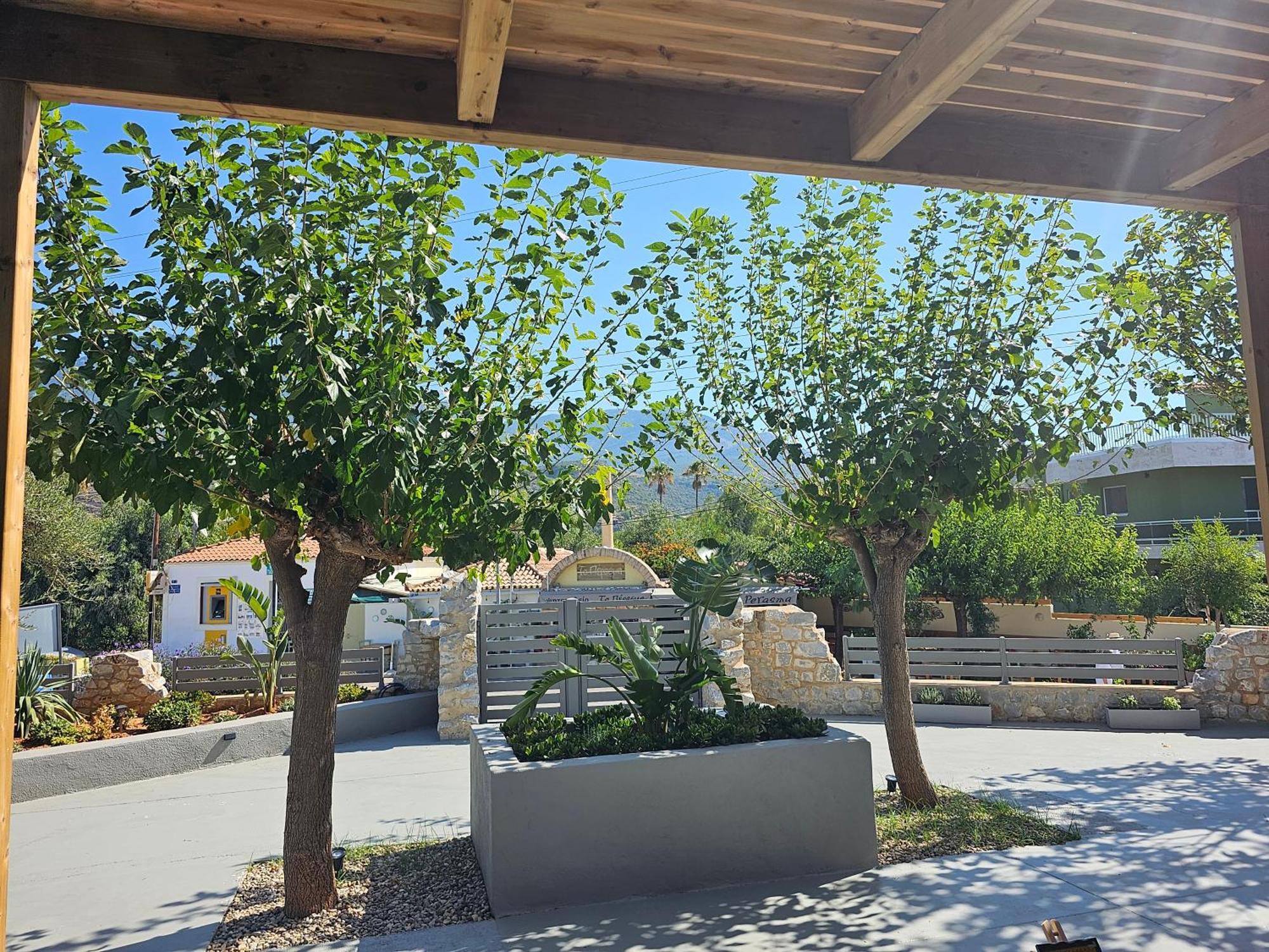 Apartment Rea's Luxury Stoupa